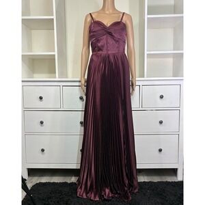 Satin Pleated Sweetheart Neckline Spaghetti Strap Formal Gown Burgundy Size 6